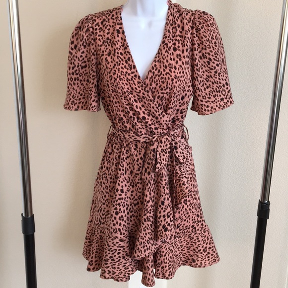 NWOT gorgeous leopard print dress - Picture 2 of 9